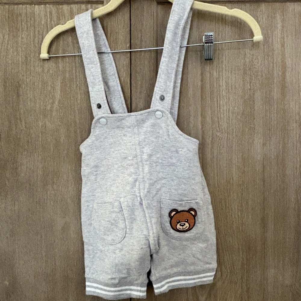 Moschino Gray Knit Bear Patch Overall Shorts